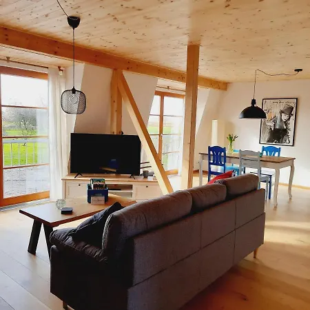 Hof Ruemland Apartmán *